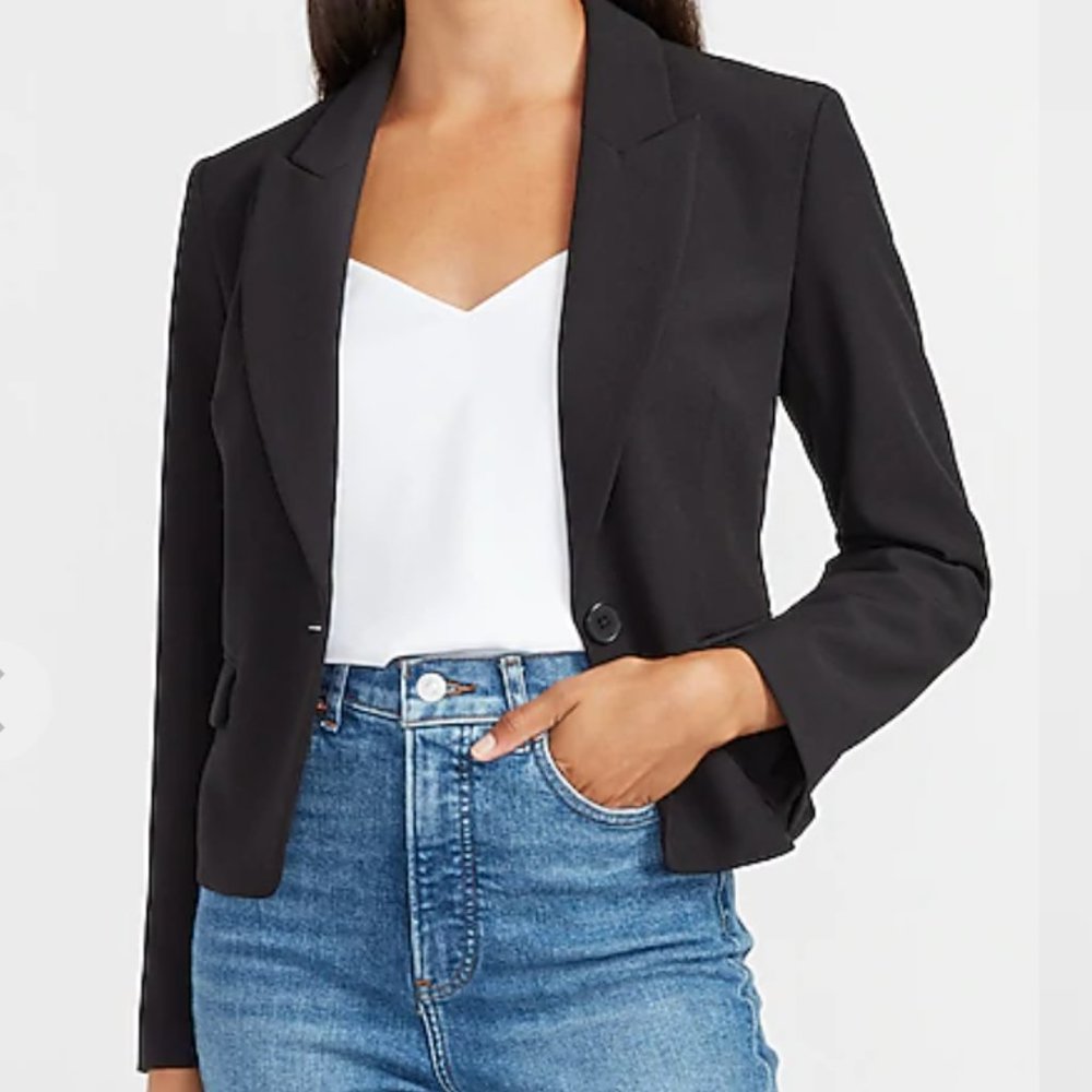 One Button Peak Lapel Blazer